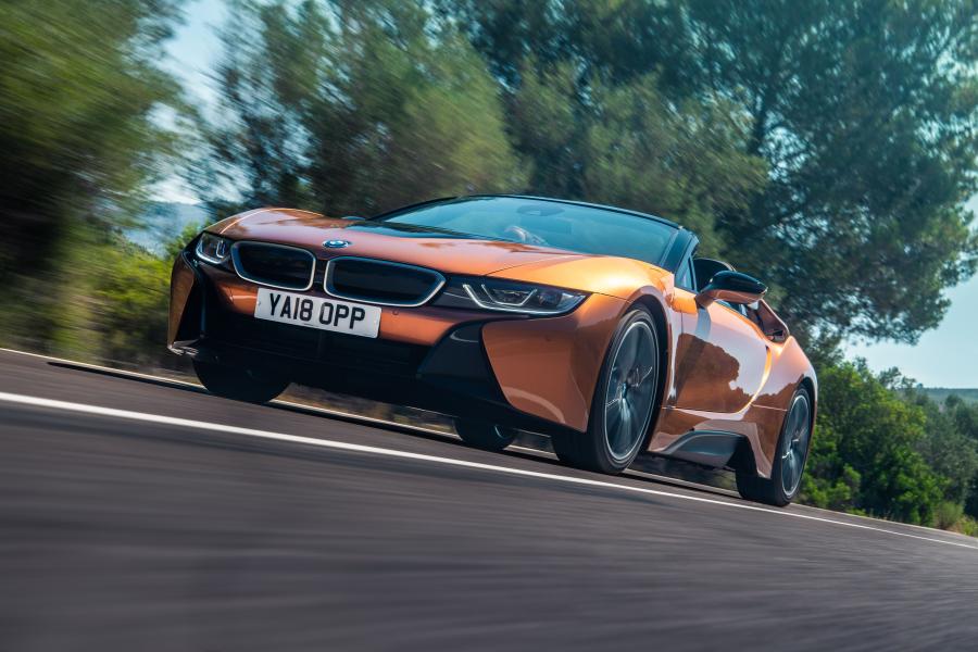  BMW i8 Roadster (I15) 2018 года  (UK) (фото 11 из 97)